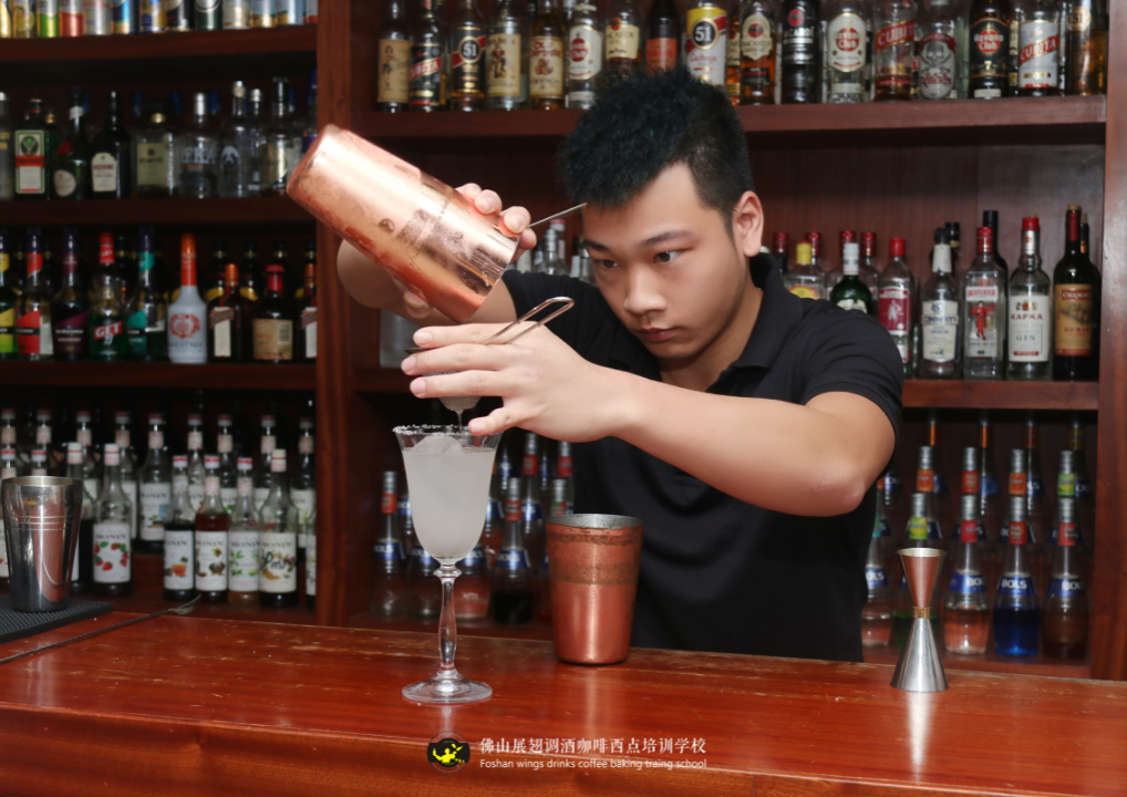 學(xué)歷低學(xué)調(diào)酒行嗎？